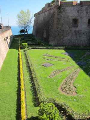 Thumbnail 35 of 102.