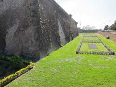 Thumbnail 43 of 102.