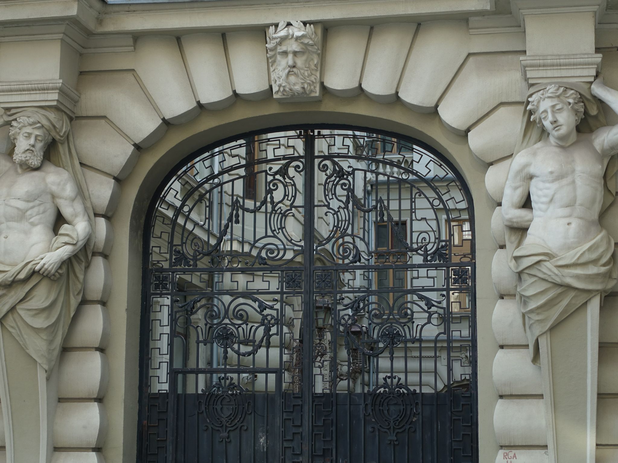 Photo 30 of 133 from the album Highlights Bucharest 2014.