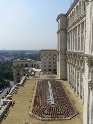 Thumbnail 52 of 133.