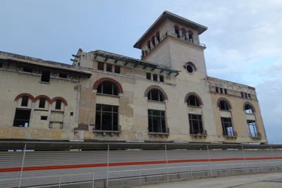 Thumbnail 118 of 221.