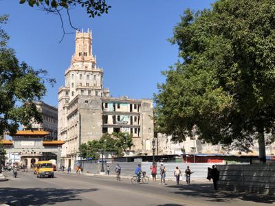 Thumbnail 12 of 221.