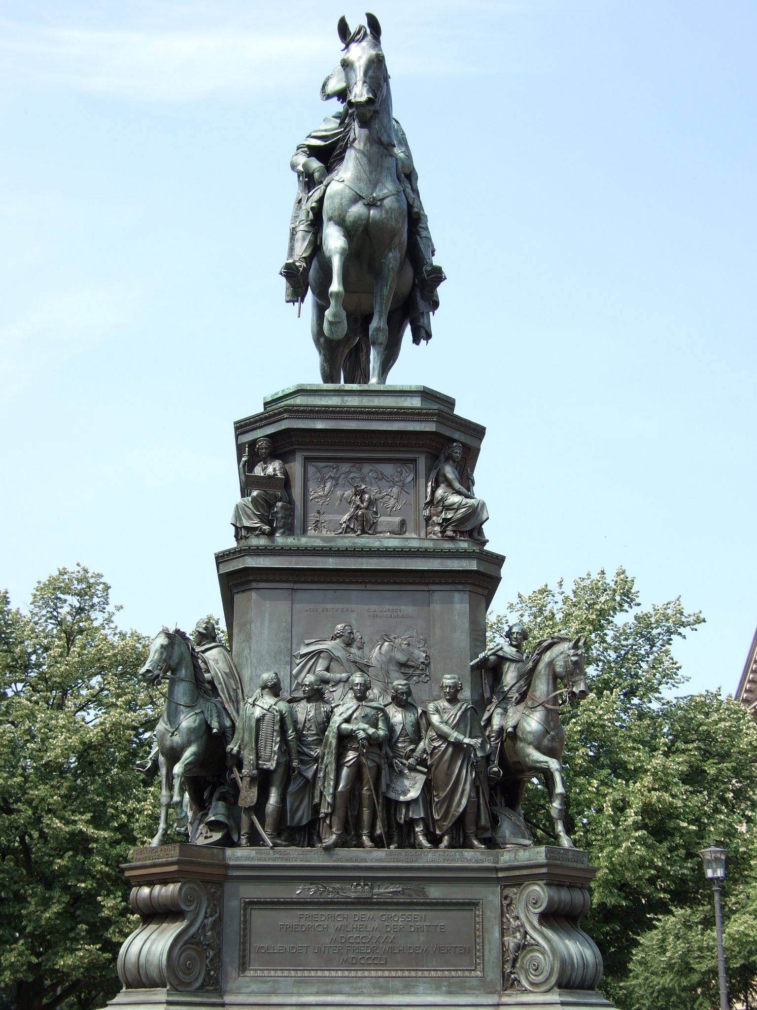 Photo 11 of 99 from the album Highlights Germany 2007.