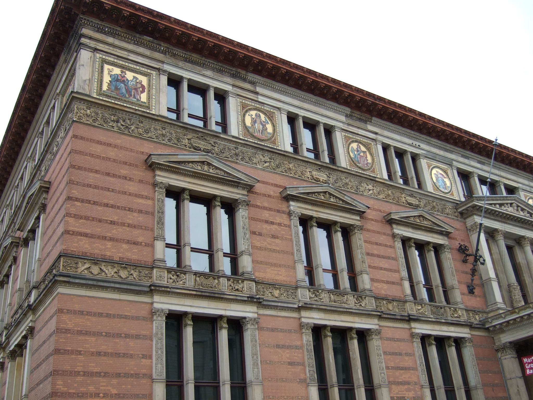 Photo 16 of 99 from the album Highlights Germany 2007.