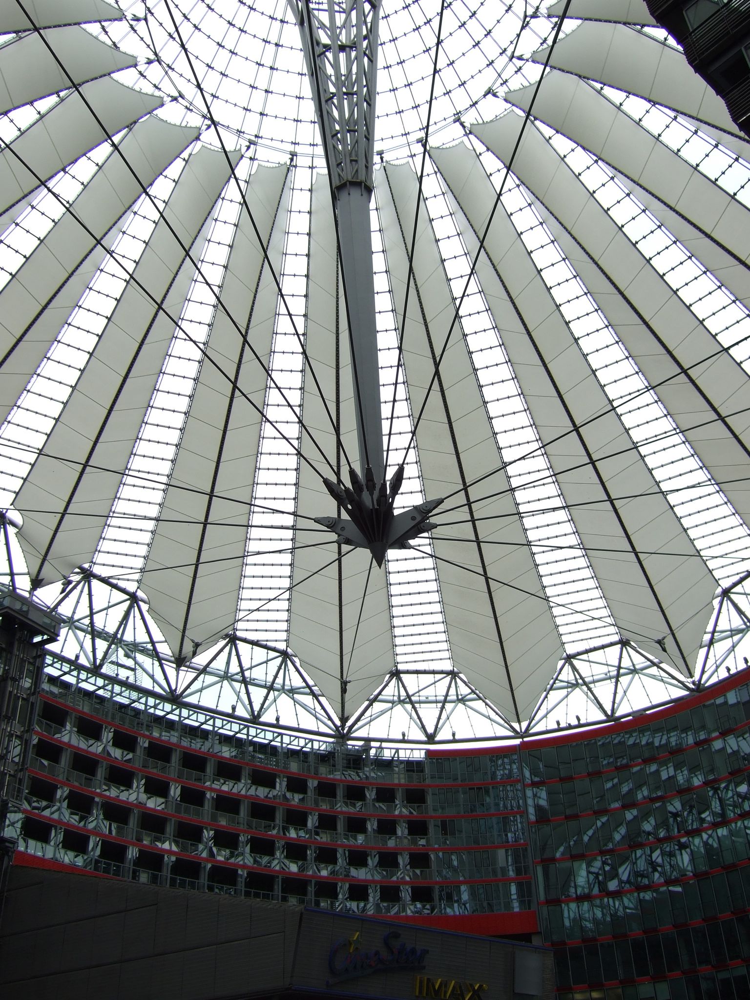 Photo 19 of 99 from the album Highlights Germany 2007.