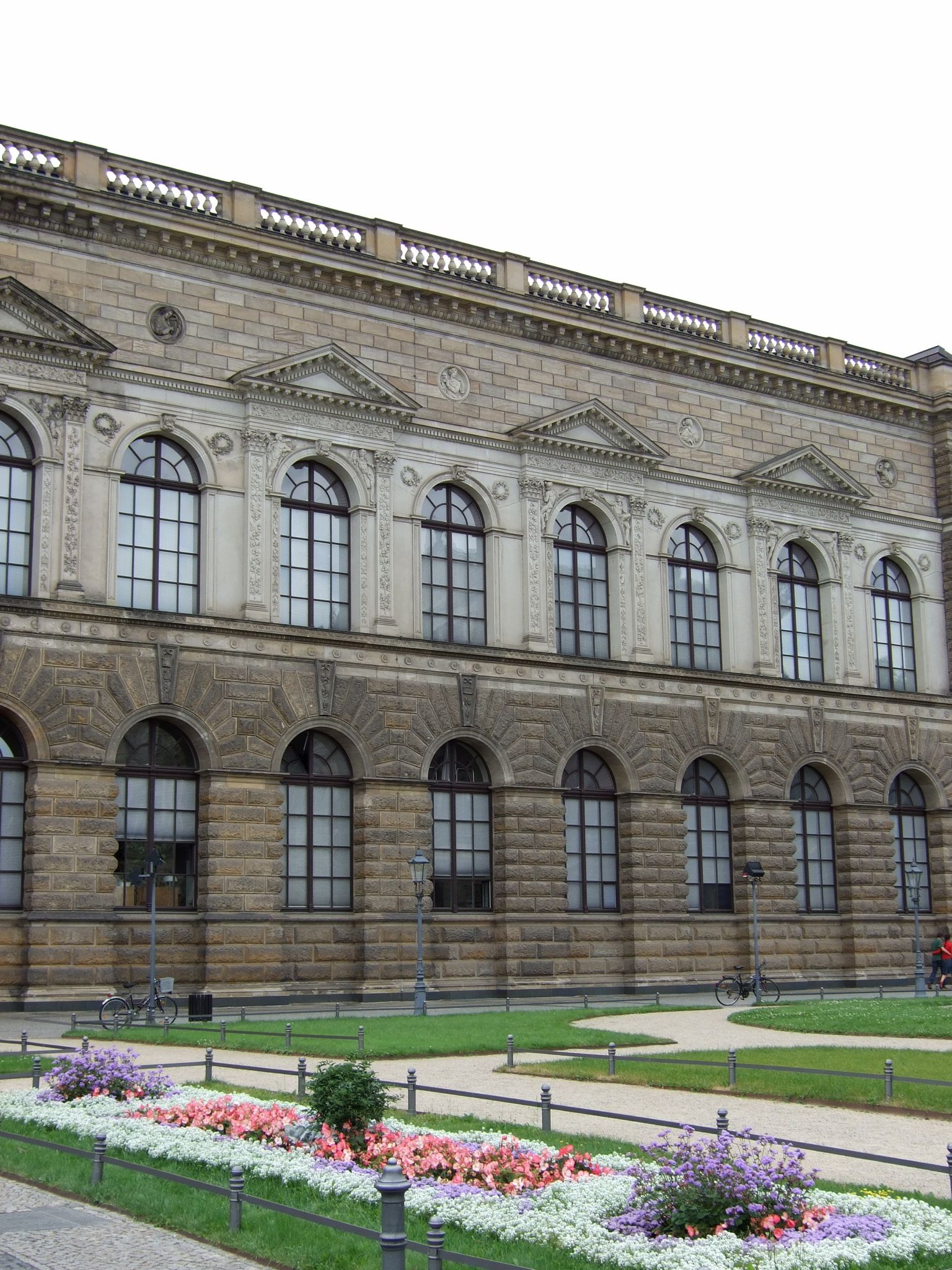 Photo 44 of 99 from the album Highlights Germany 2007.