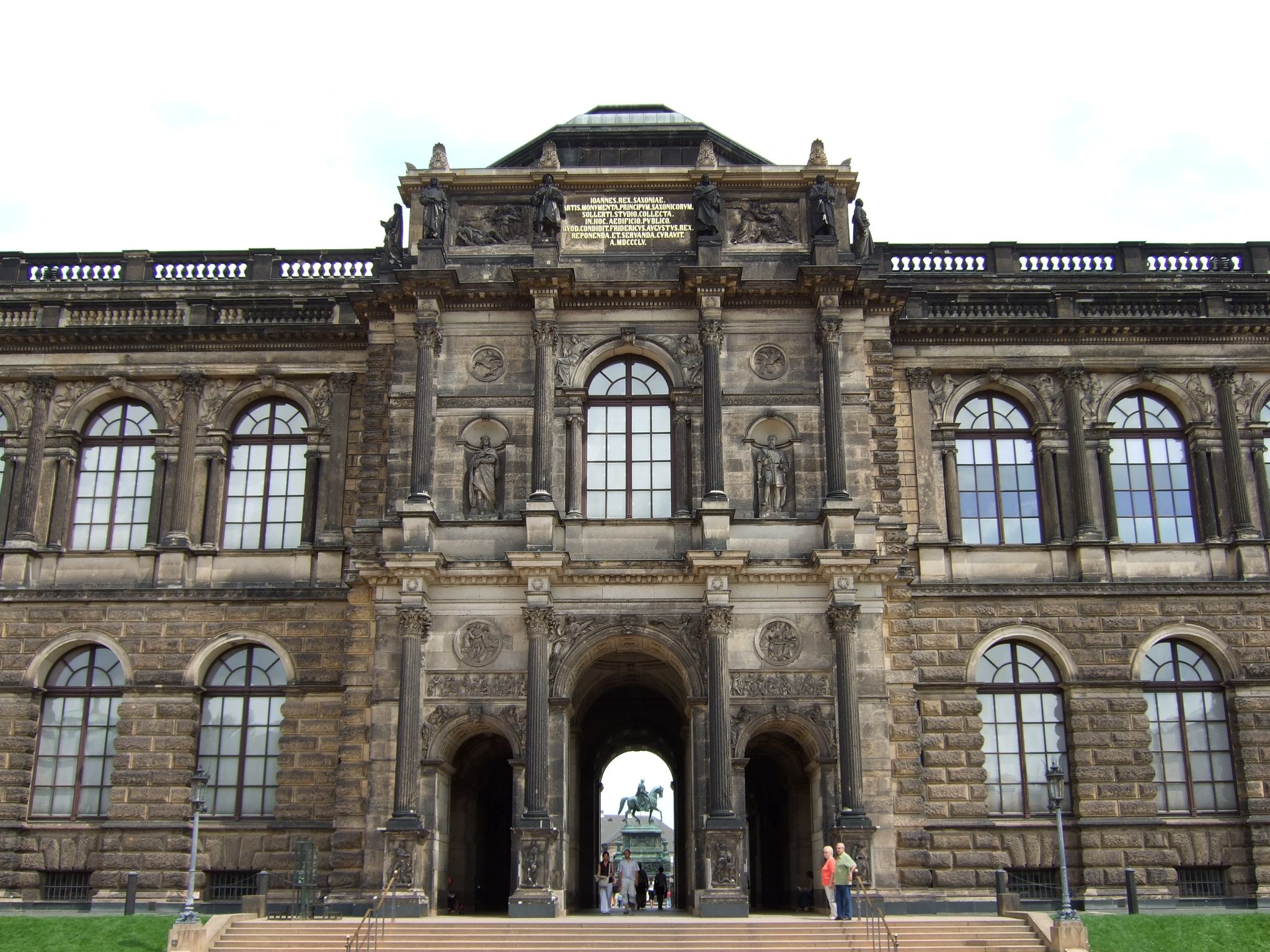 Photo 45 of 99 from the album Highlights Germany 2007.