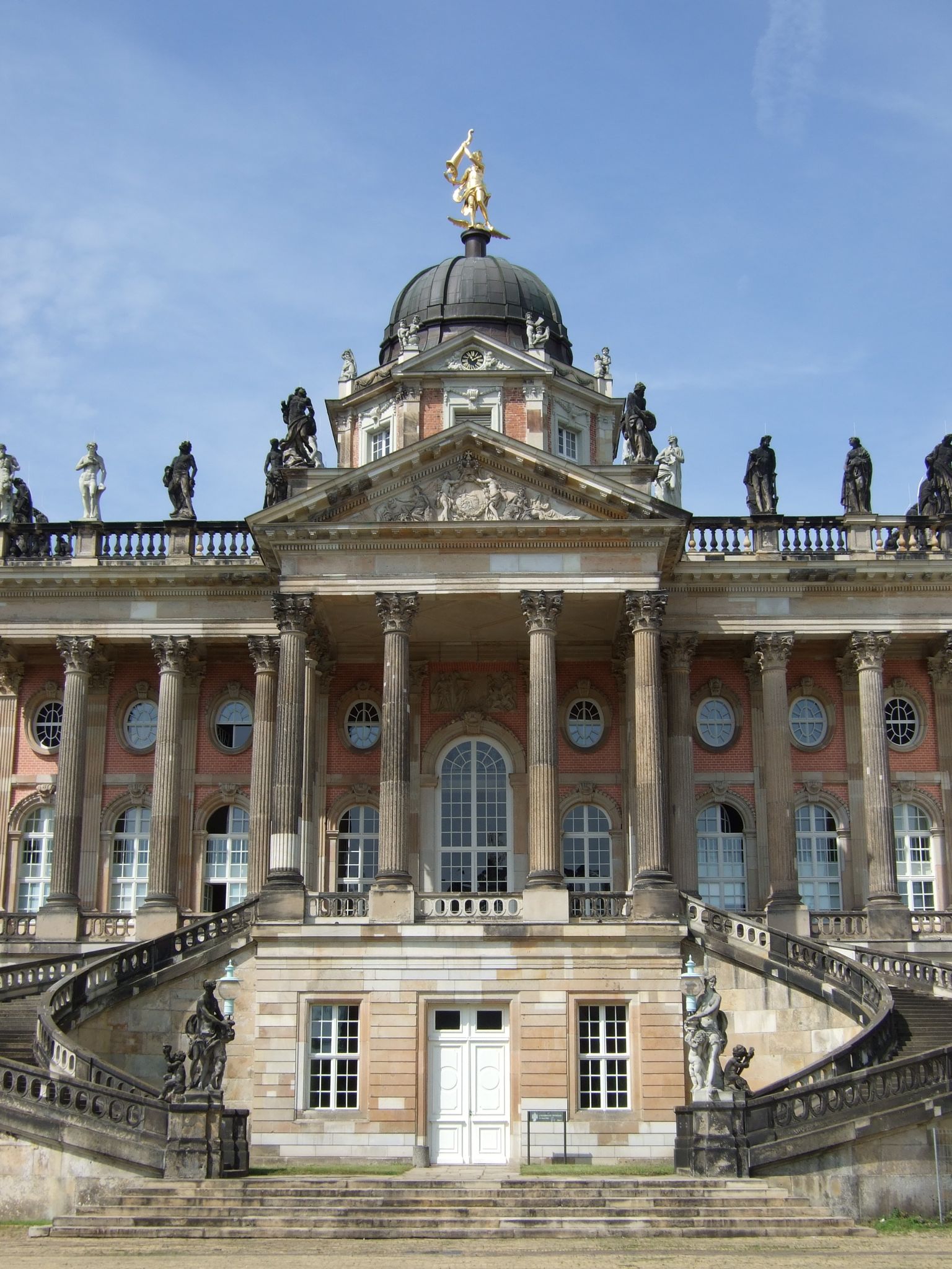 Photo 70 of 99 from the album Highlights Germany 2007.