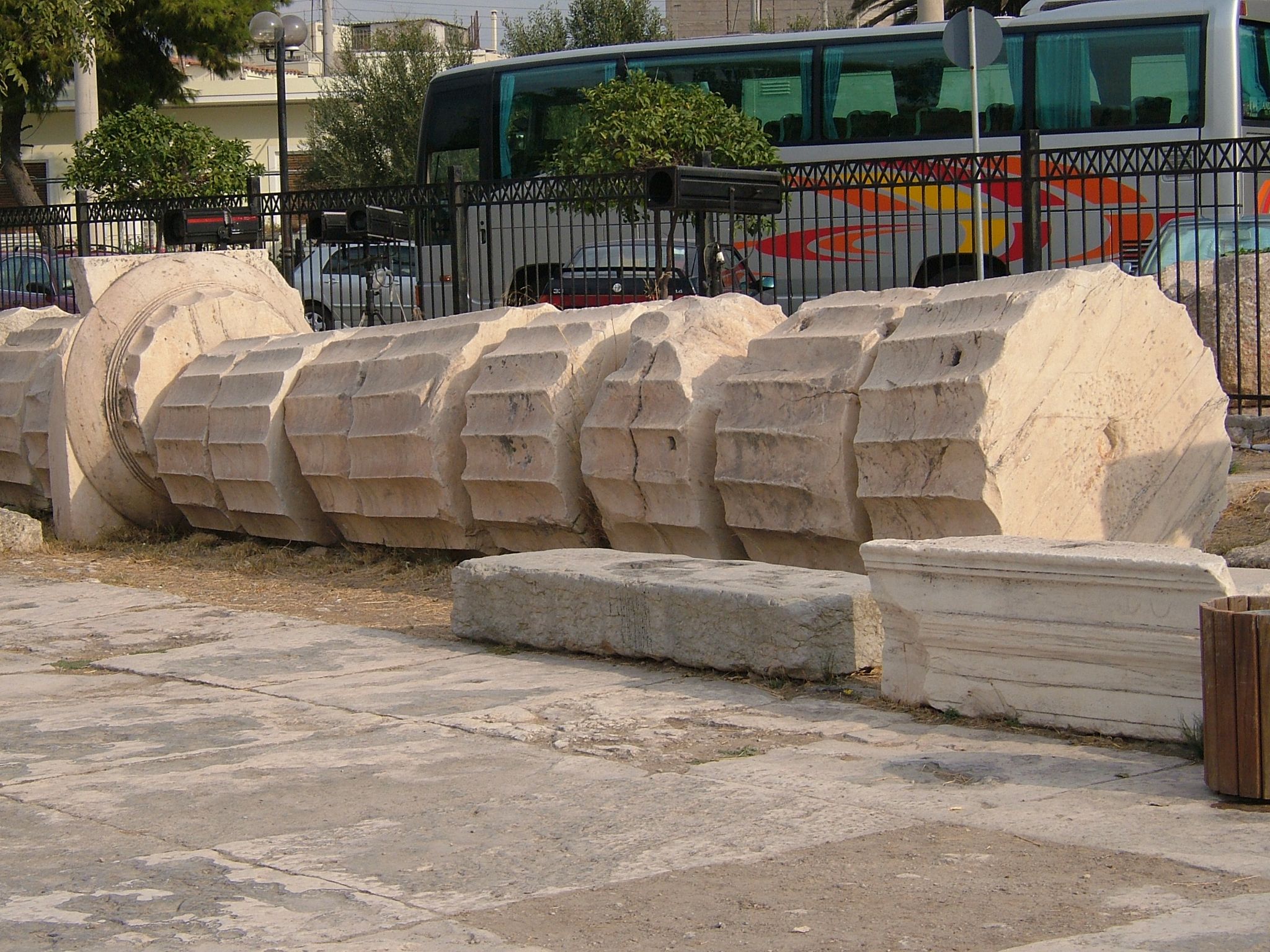 Photo 2 of 74 from the album Highlights Greece 2004.