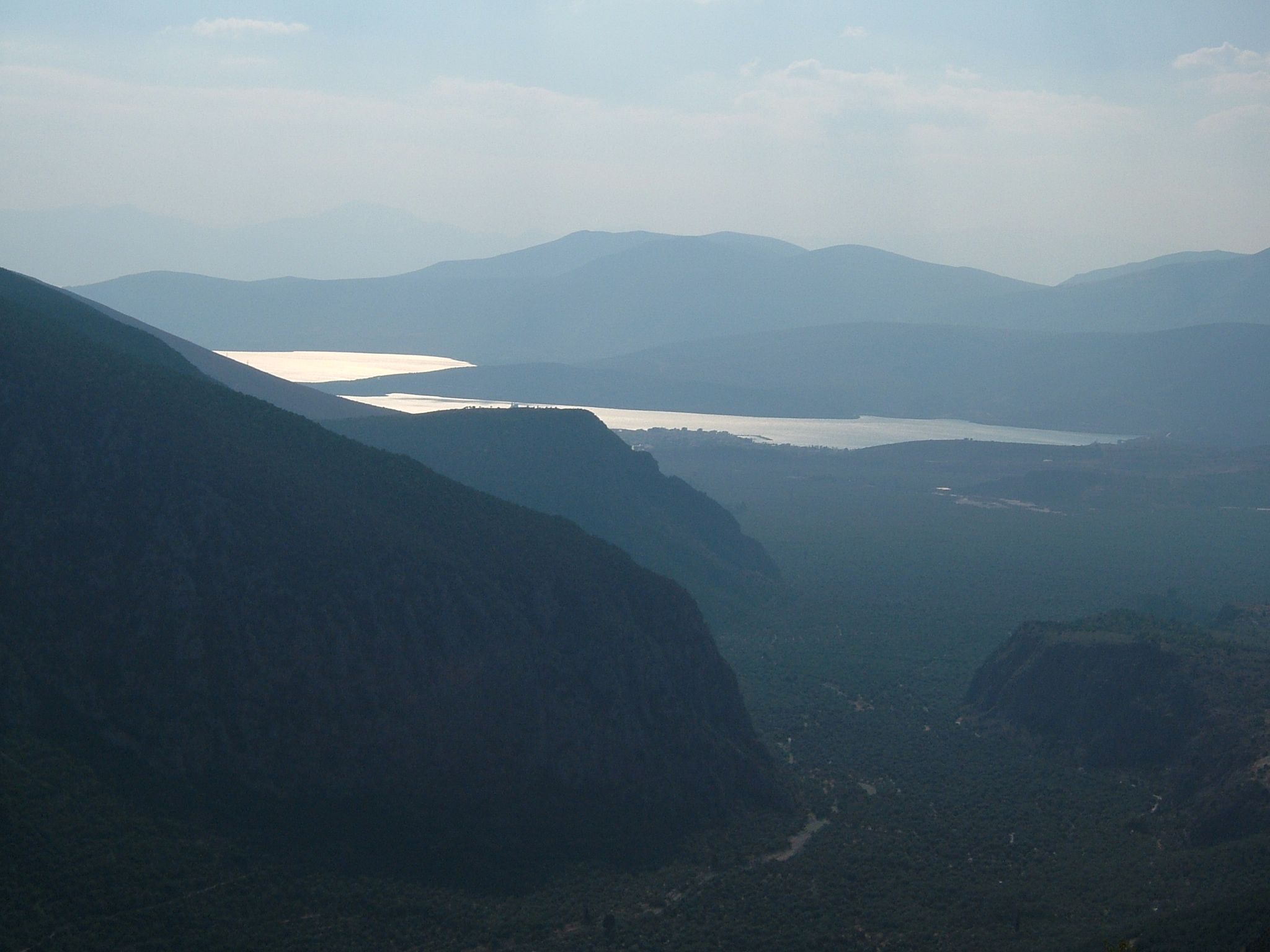 Photo 27 of 74 from the album Highlights Greece 2004.