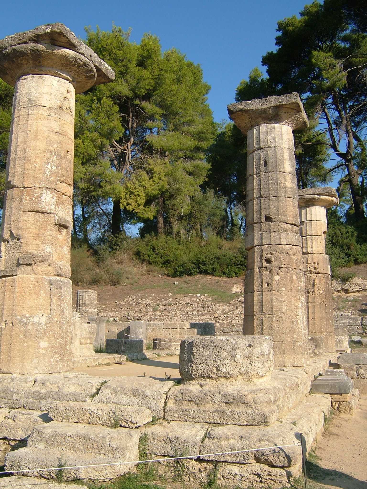 Photo 28 of 74 from the album Highlights Greece 2004.