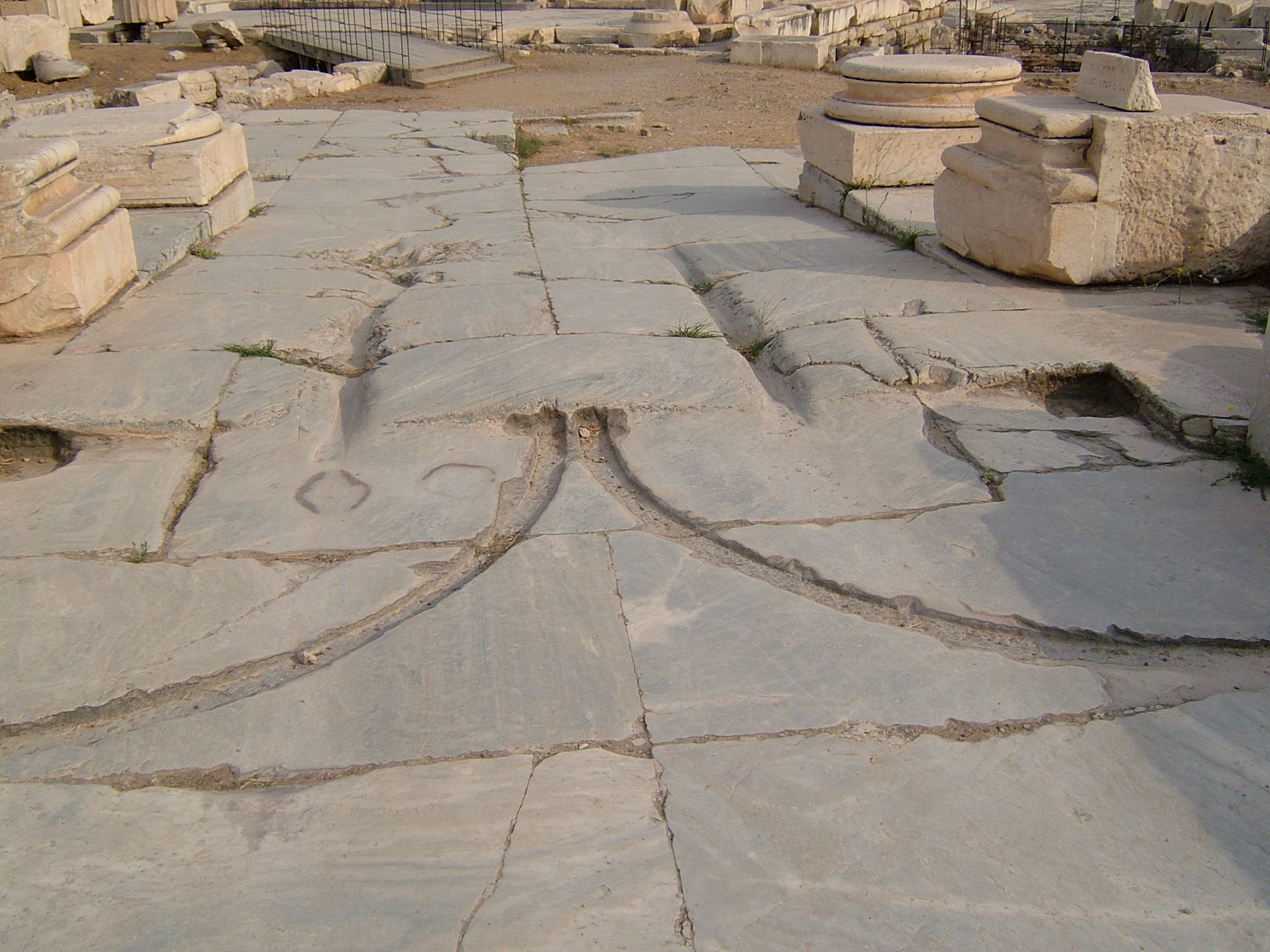 Photo 3 of 74 from the album Highlights Greece 2004.