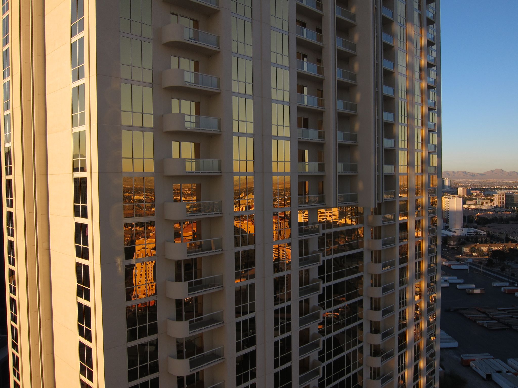 Photo 16 of 44 from the album Highlights Las Vegas 2011.