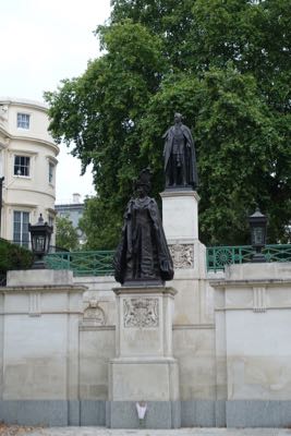 Thumbnail 51 of 112.