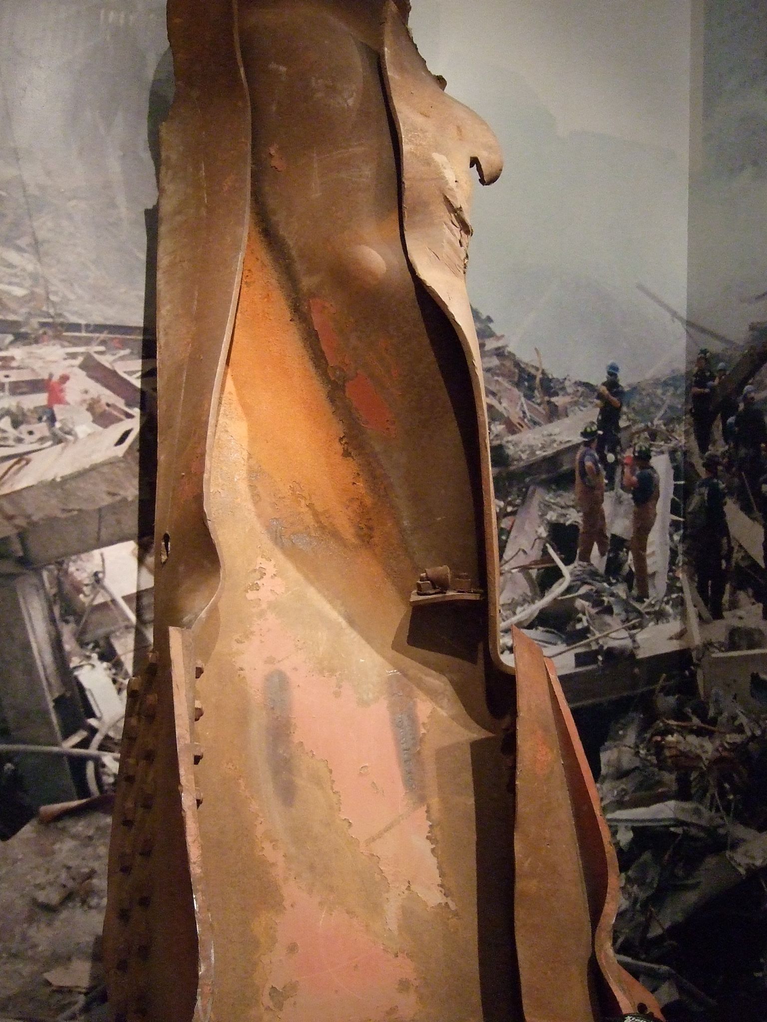 Photo 31 of 116 from the album Highlights New York 2006–2007.