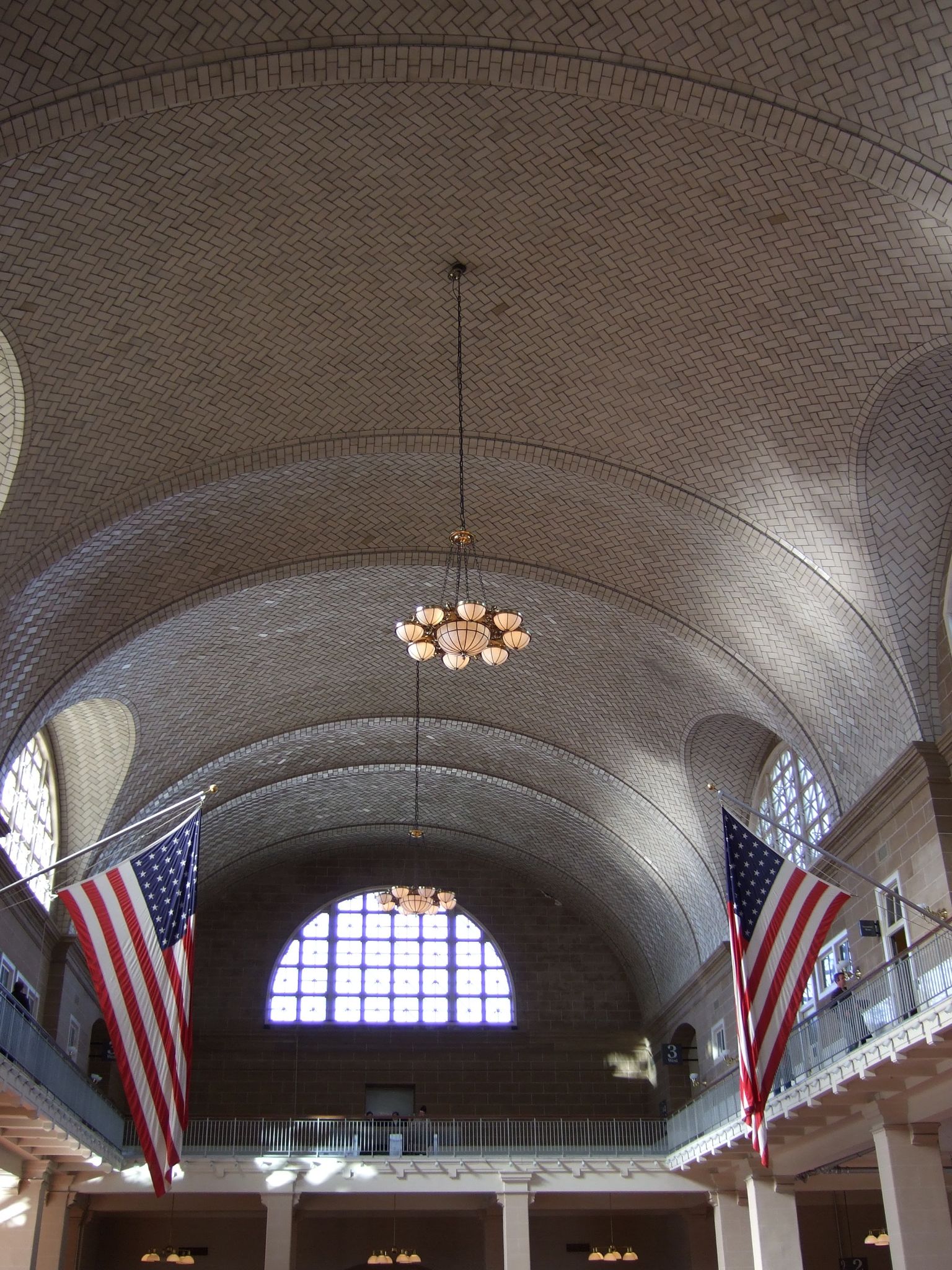 Photo 64 of 116 from the album Highlights New York 2006–2007.