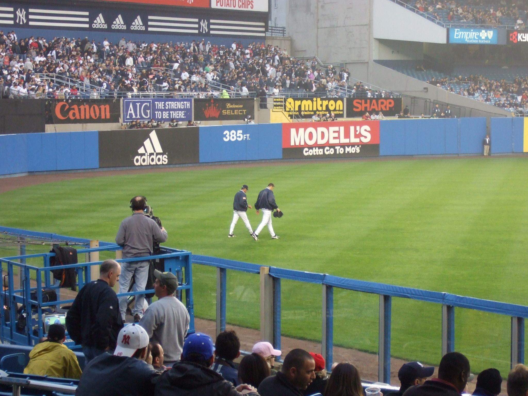 Photo 95 of 116 from the album Highlights New York 2006–2007.