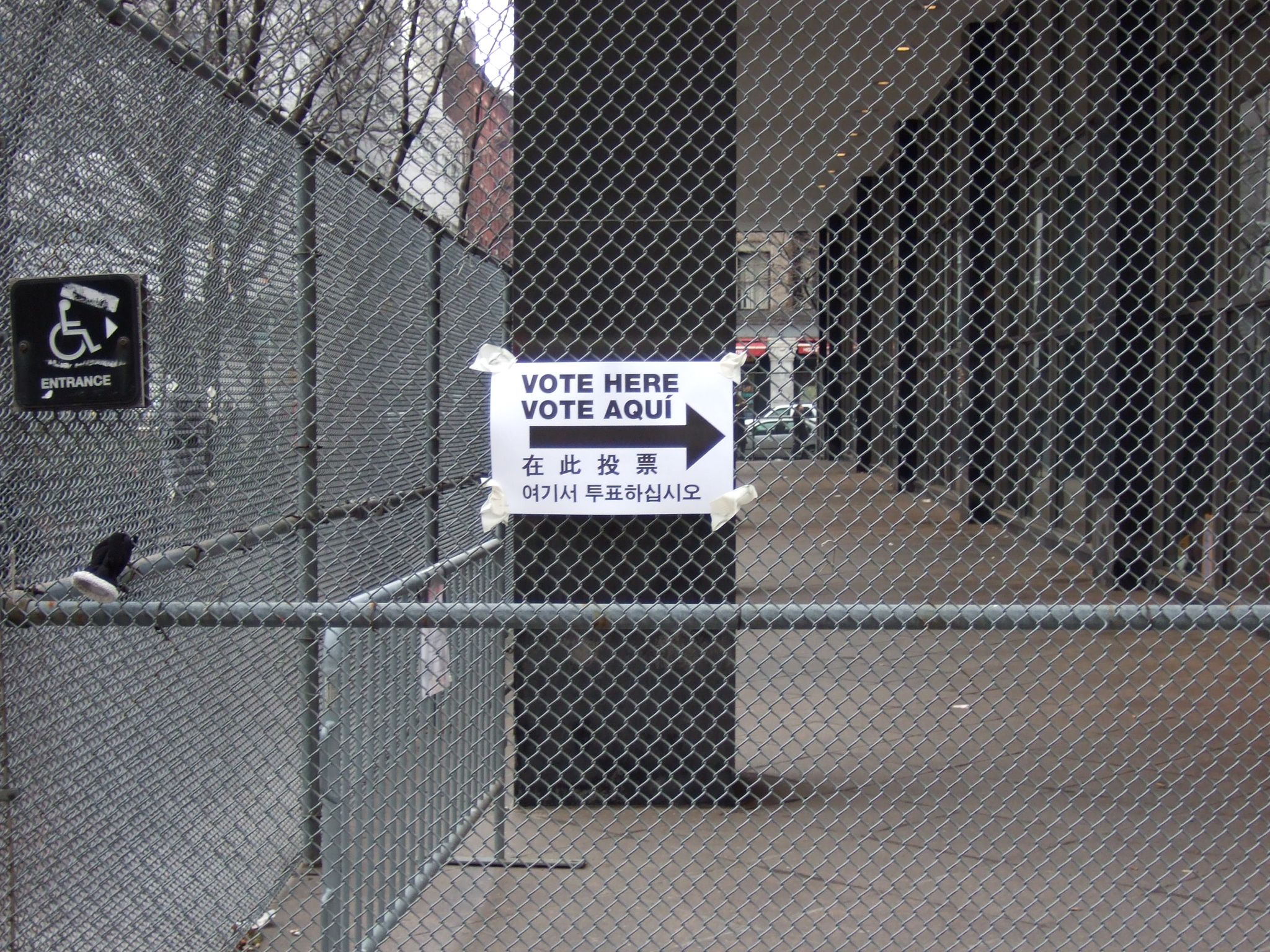 Photo 27 of 68 from the album Highlights New York 2008.