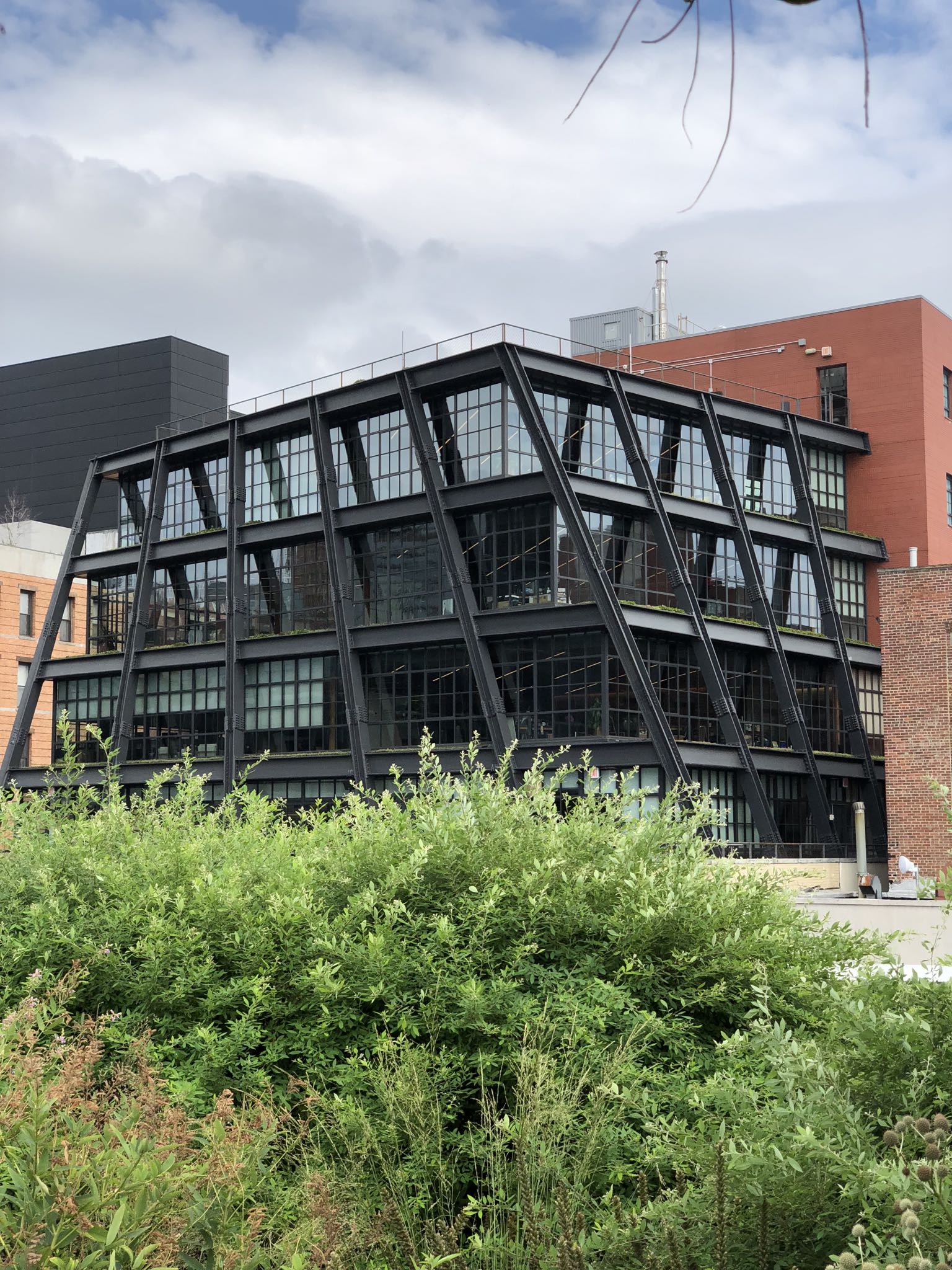 Photo 61 of 93 from the album Highlights New York 2018.