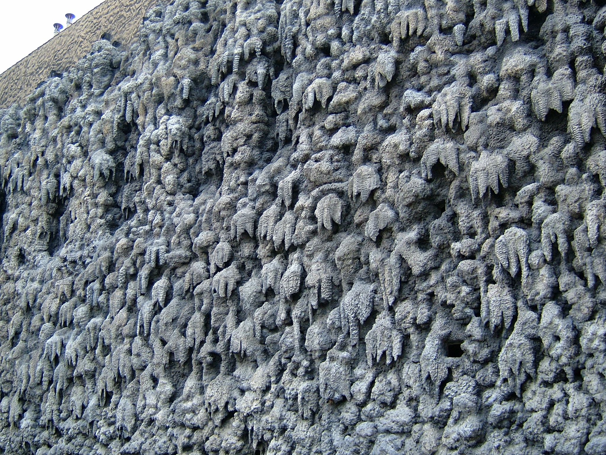 Photo 27 of 31 from the album Highlights Prague 2004.