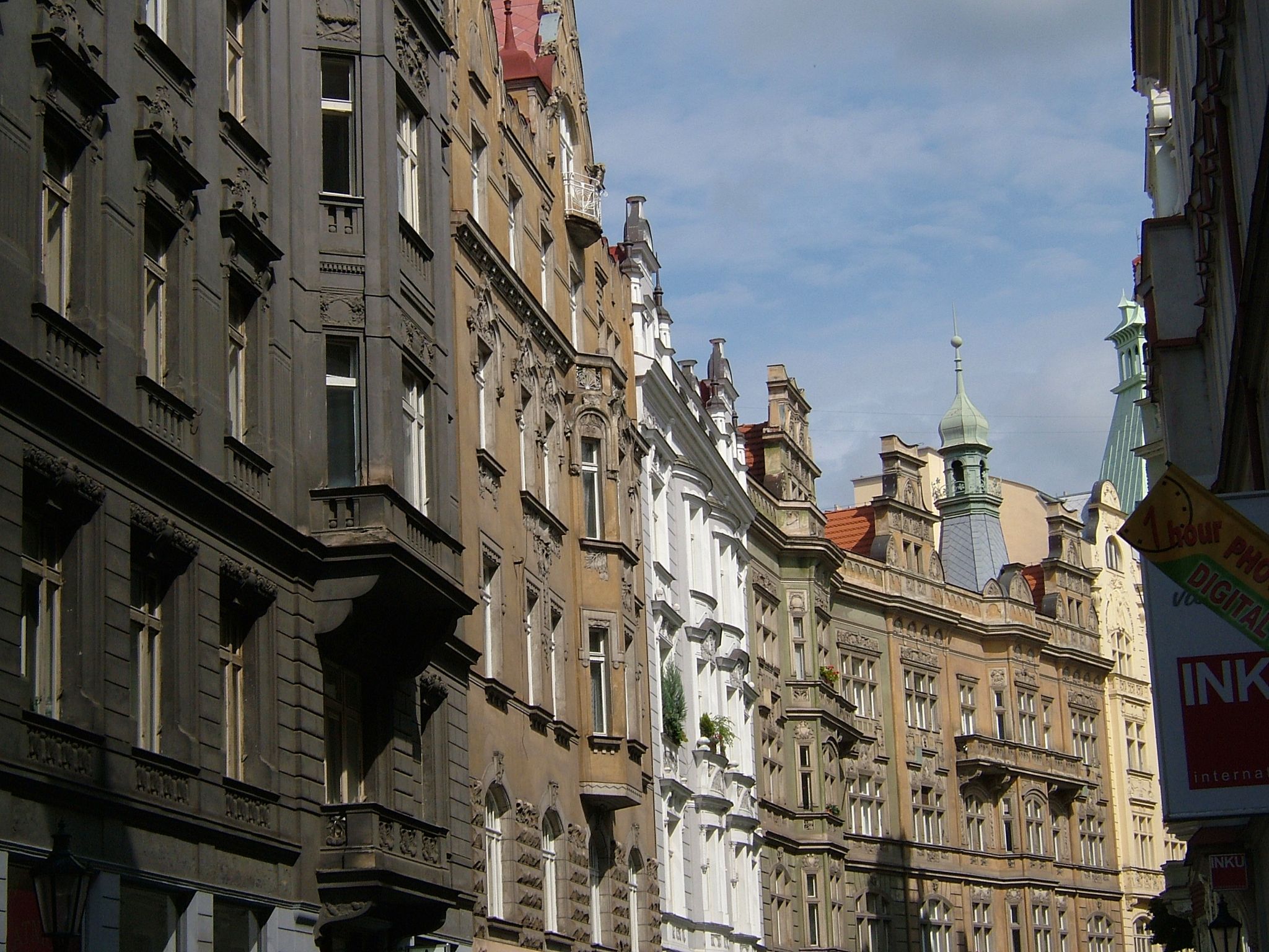 Photo 30 of 31 from the album Highlights Prague 2004.