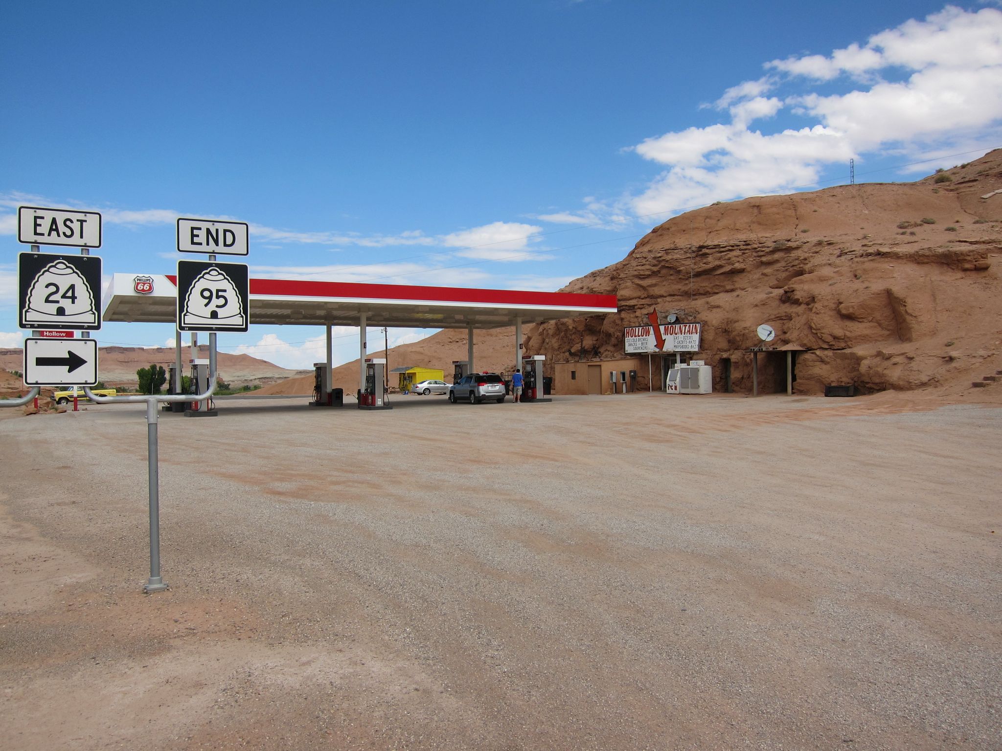 Photo 148 of 215 from the album Highlights Road Trip USA 2012.