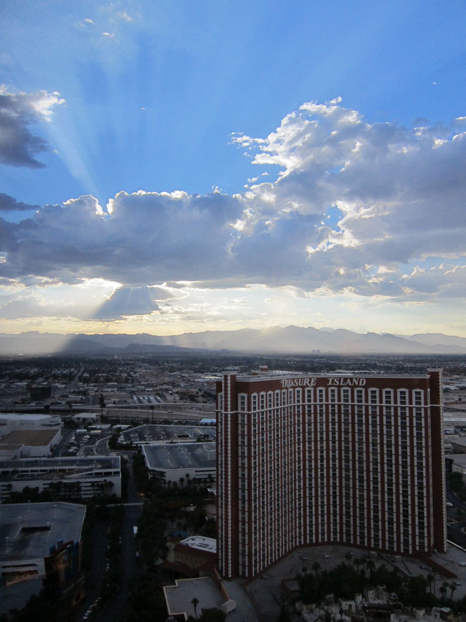 Photo 182 of 215 from the album Highlights Road Trip USA 2012.