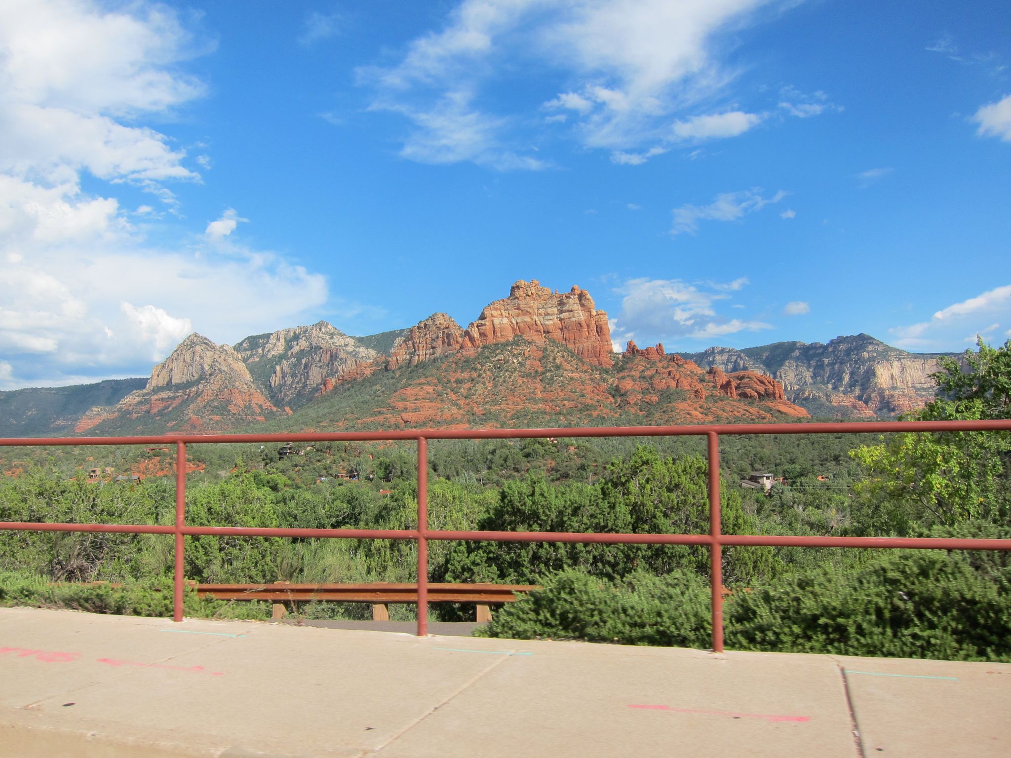 Photo 35 of 215 from the album Highlights Road Trip USA 2012.