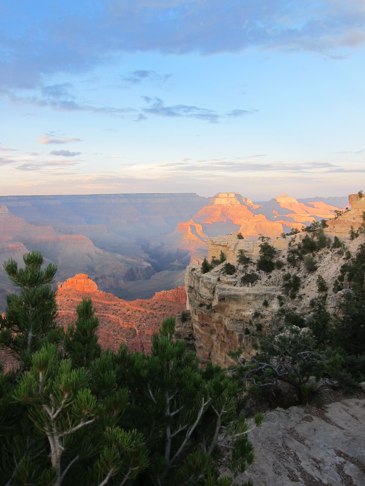 Photo 45 of 215 from the album Highlights Road Trip USA 2012.