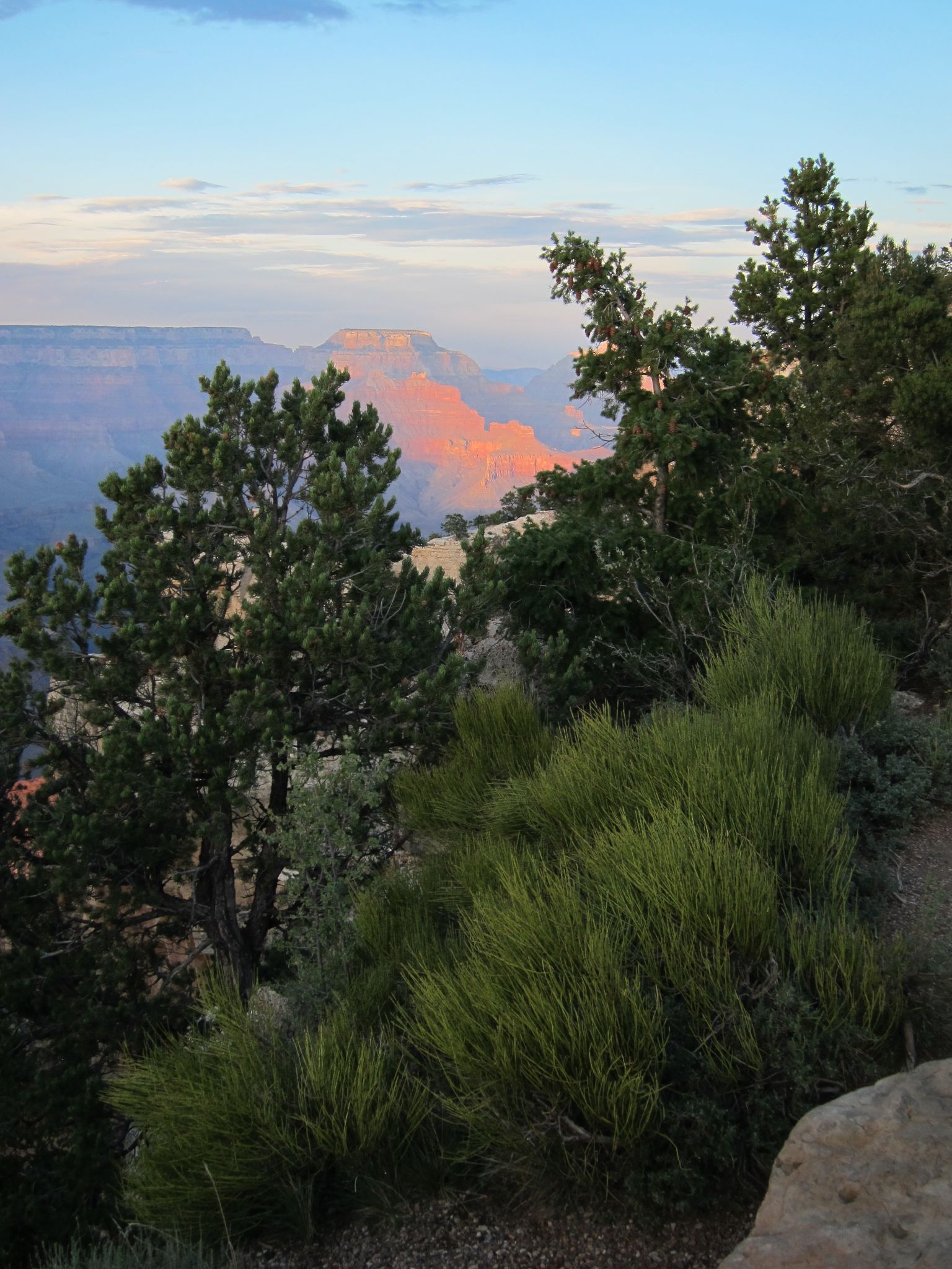 Photo 47 of 215 from the album Highlights Road Trip USA 2012.