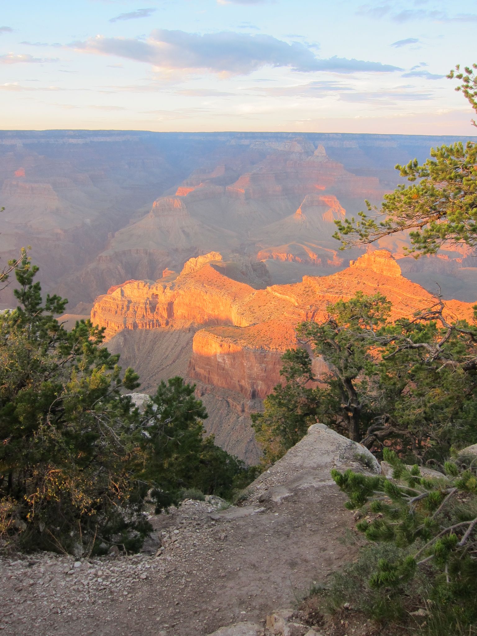 Photo 52 of 215 from the album Highlights Road Trip USA 2012.