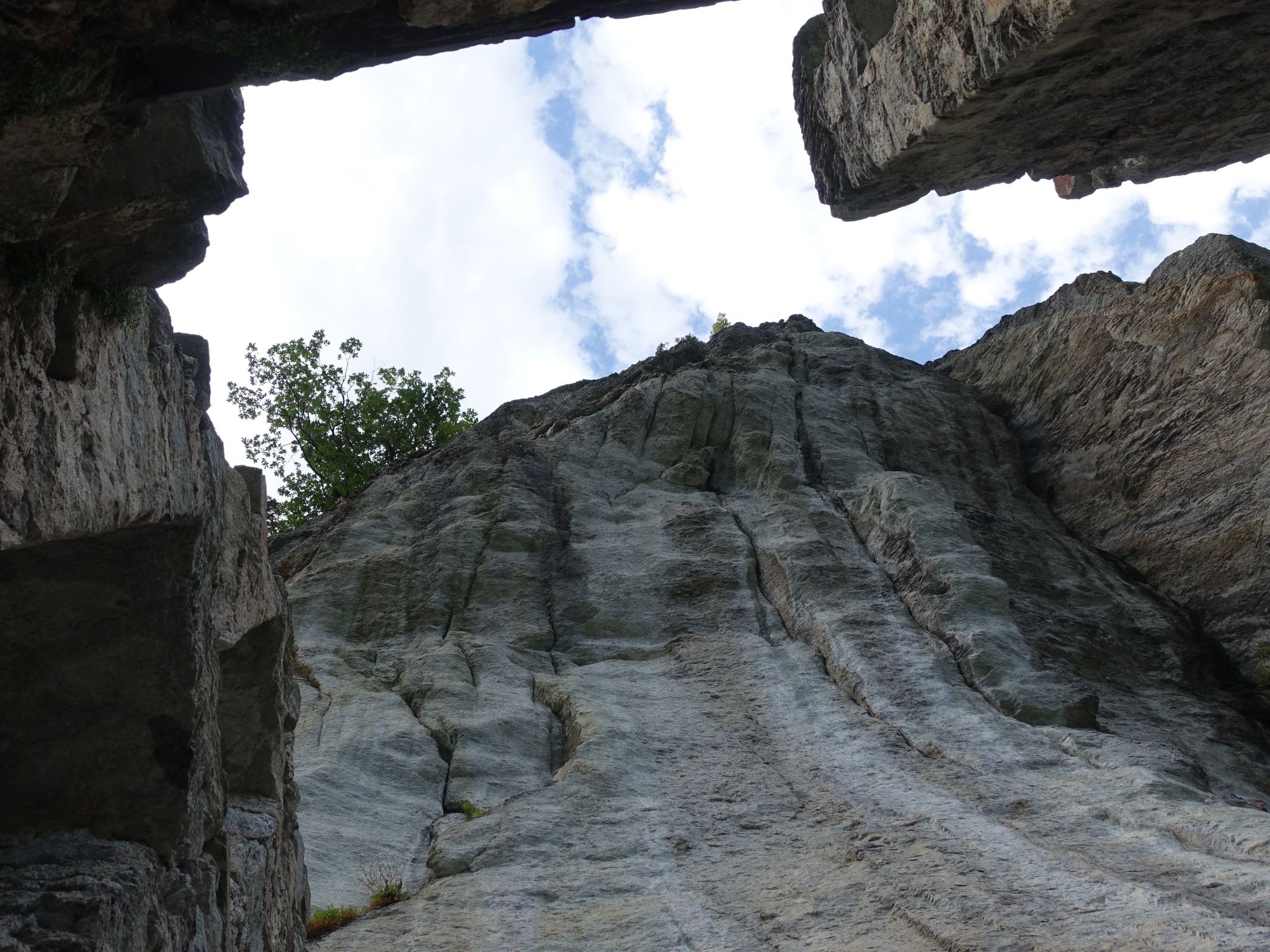 Photo 71 of 120 from the album Highlights Vuorz 2015.